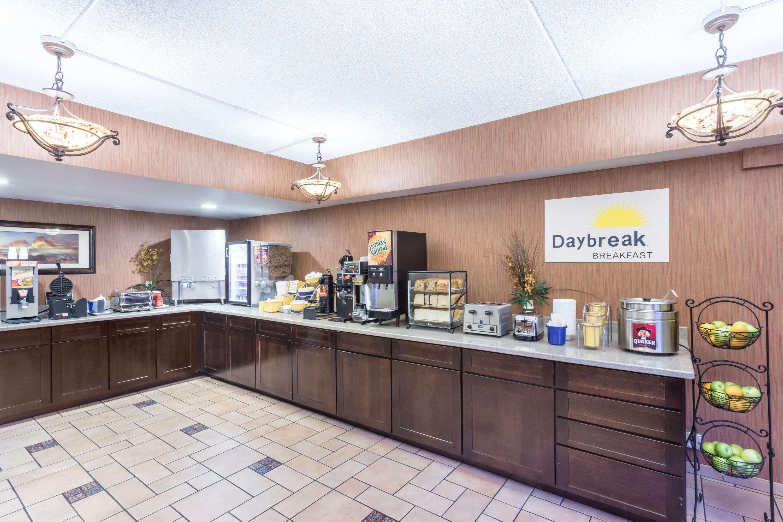 Days Inn & Suites By Wyndham Mesa Near Phoenix Esterno foto