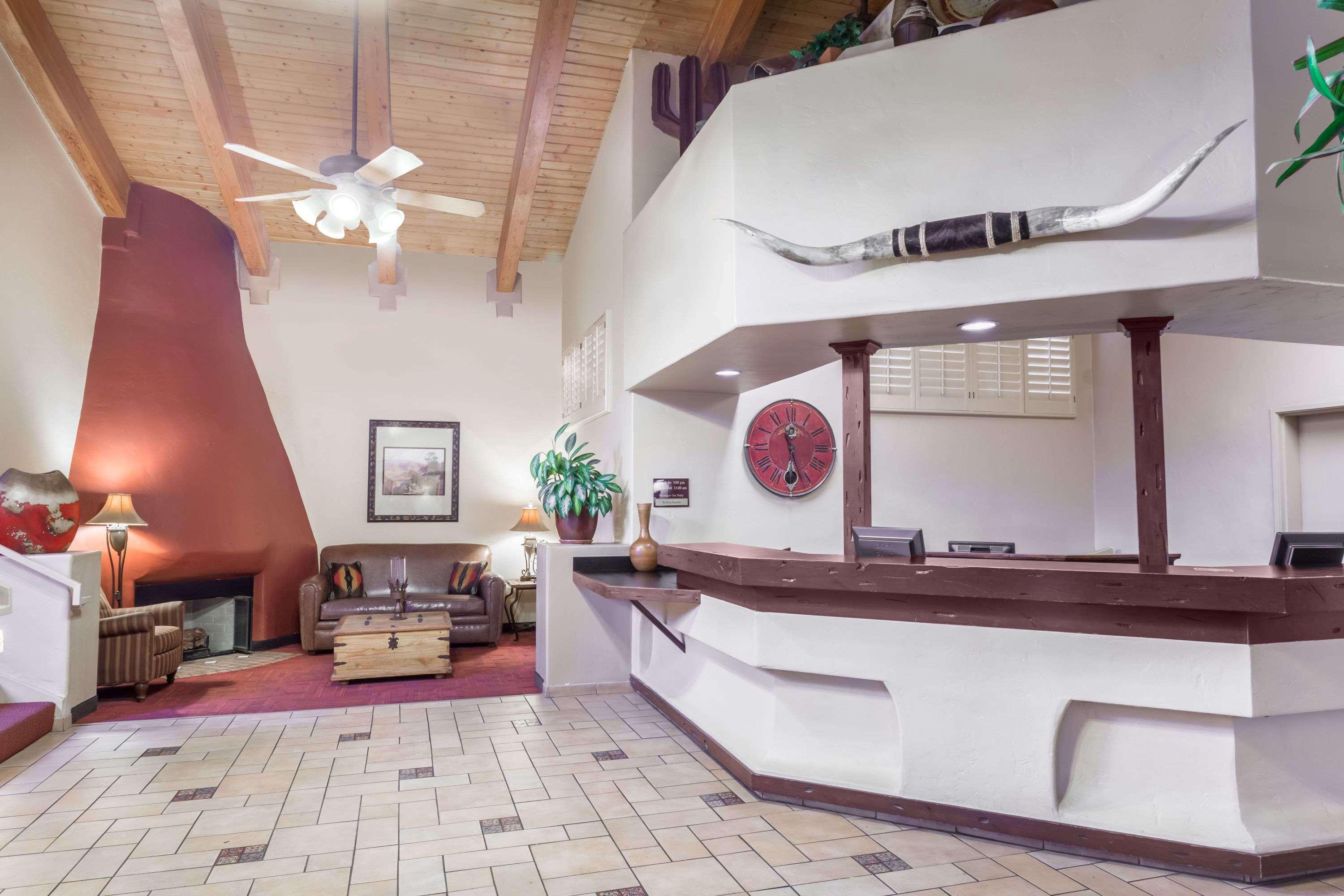 Days Inn & Suites By Wyndham Mesa Near Phoenix Esterno foto