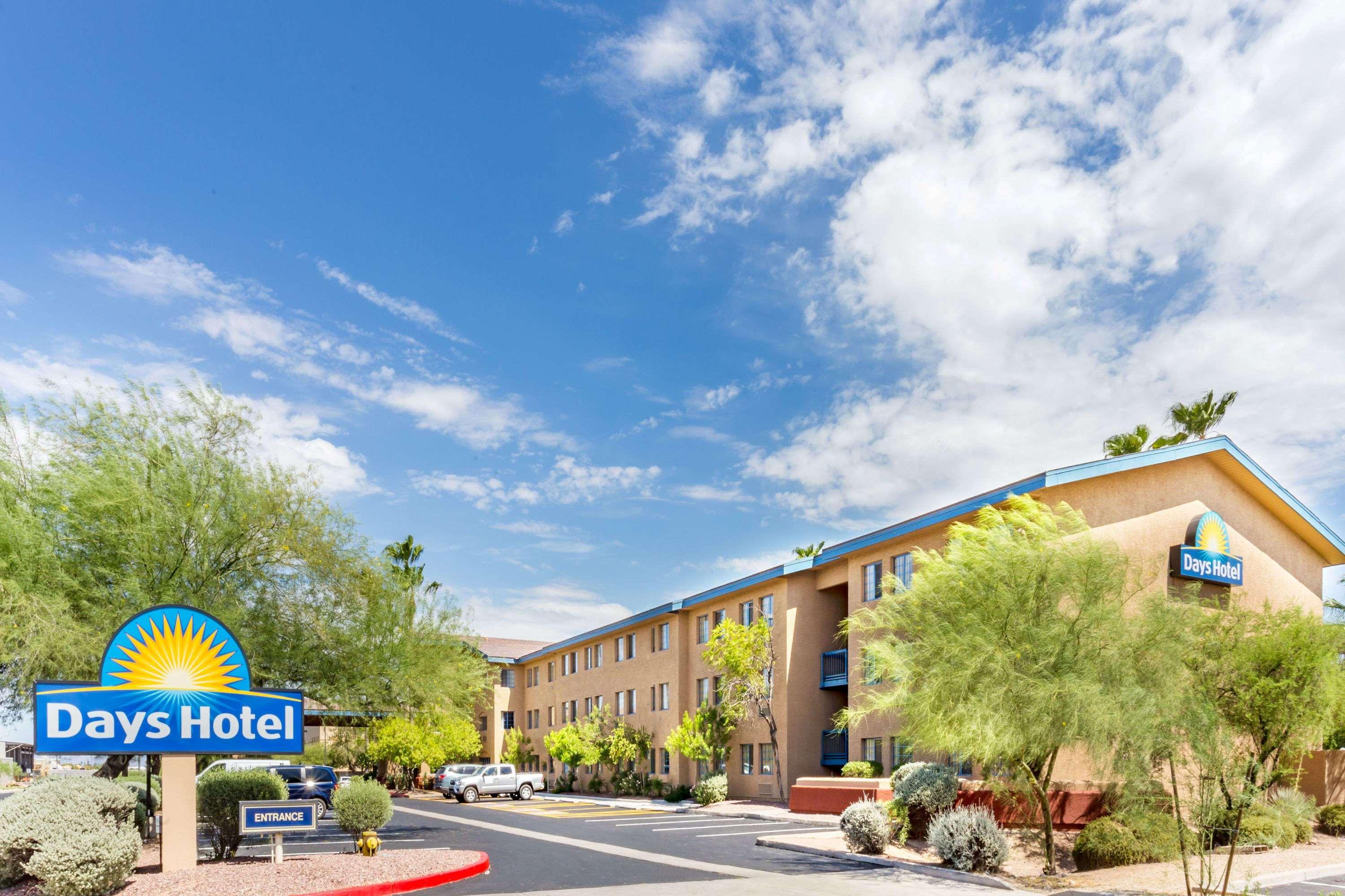 Days Inn & Suites By Wyndham Mesa Near Phoenix Esterno foto