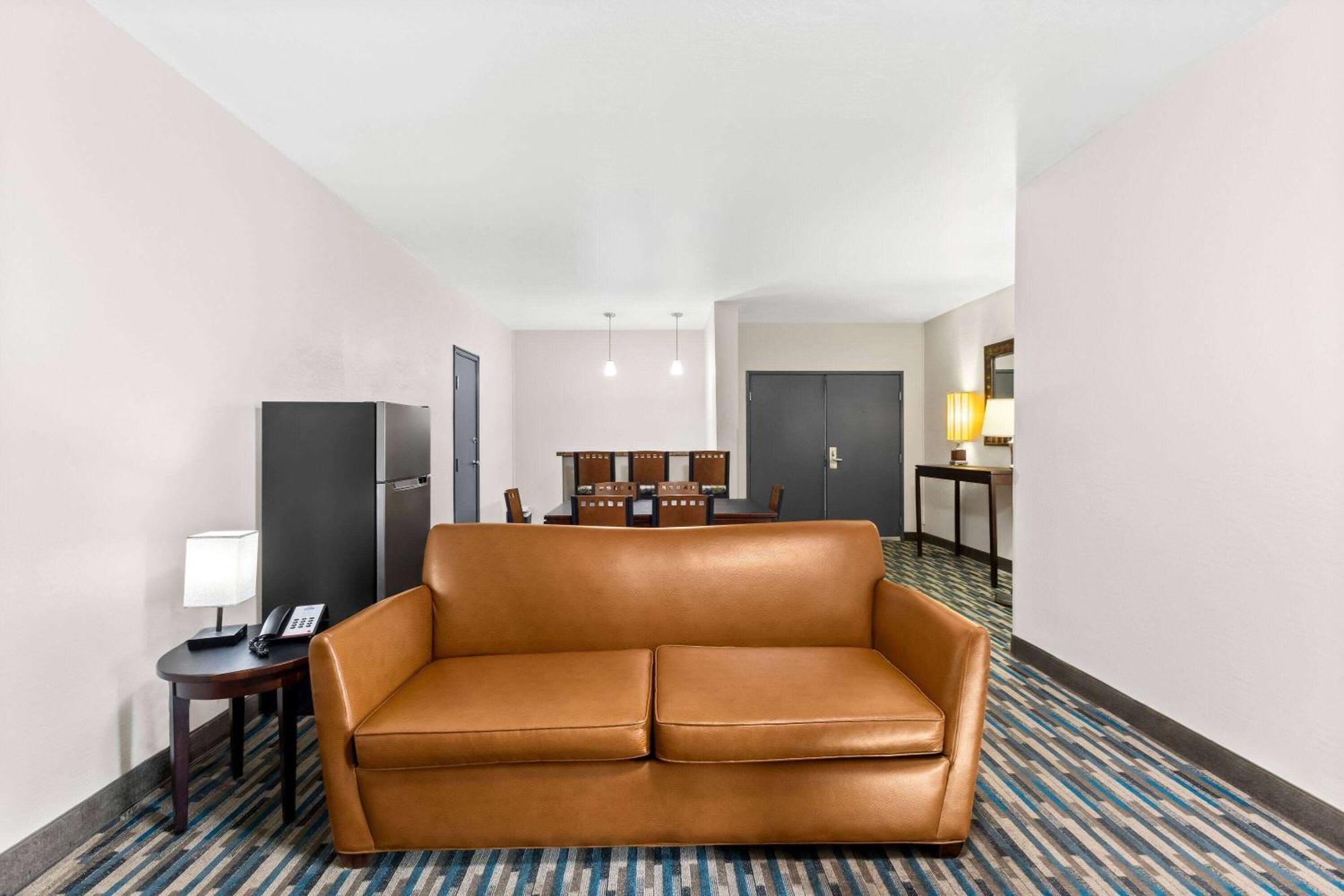 Days Inn & Suites By Wyndham Mesa Near Phoenix Esterno foto