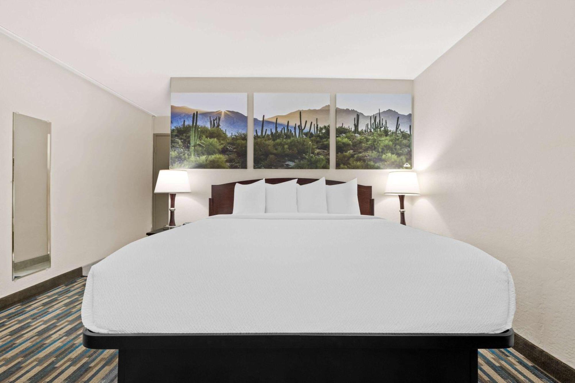 Days Inn & Suites By Wyndham Mesa Near Phoenix Esterno foto