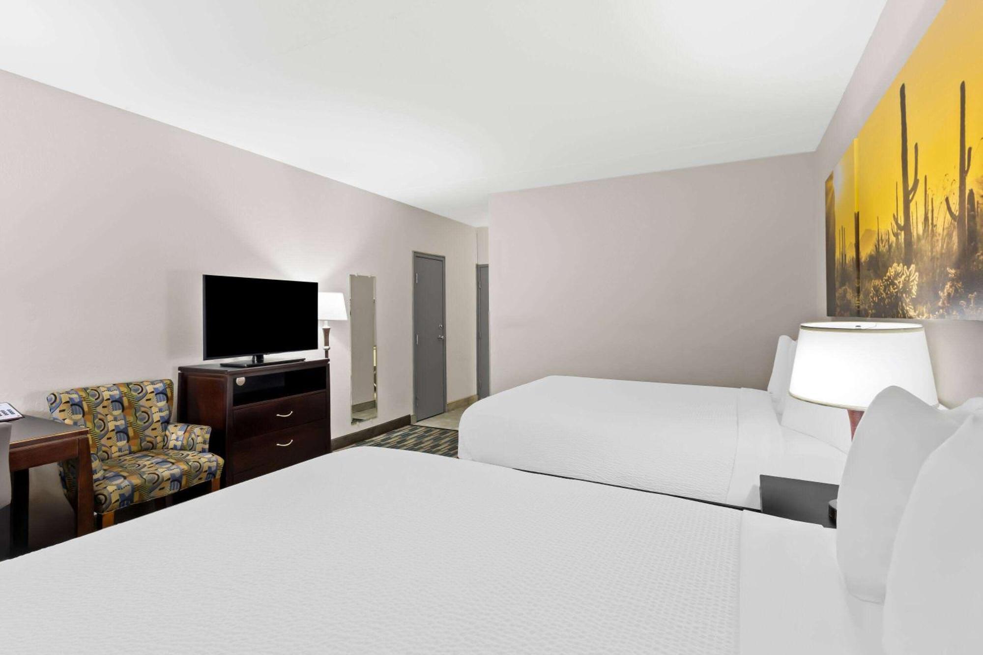 Days Inn & Suites By Wyndham Mesa Near Phoenix Esterno foto