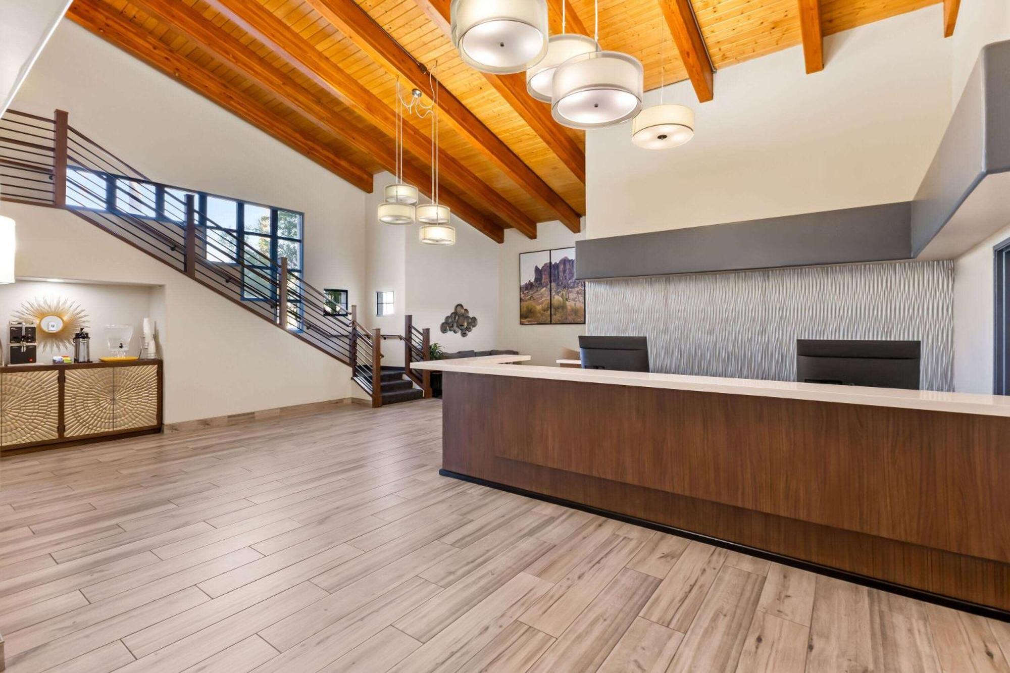Days Inn & Suites By Wyndham Mesa Near Phoenix Esterno foto