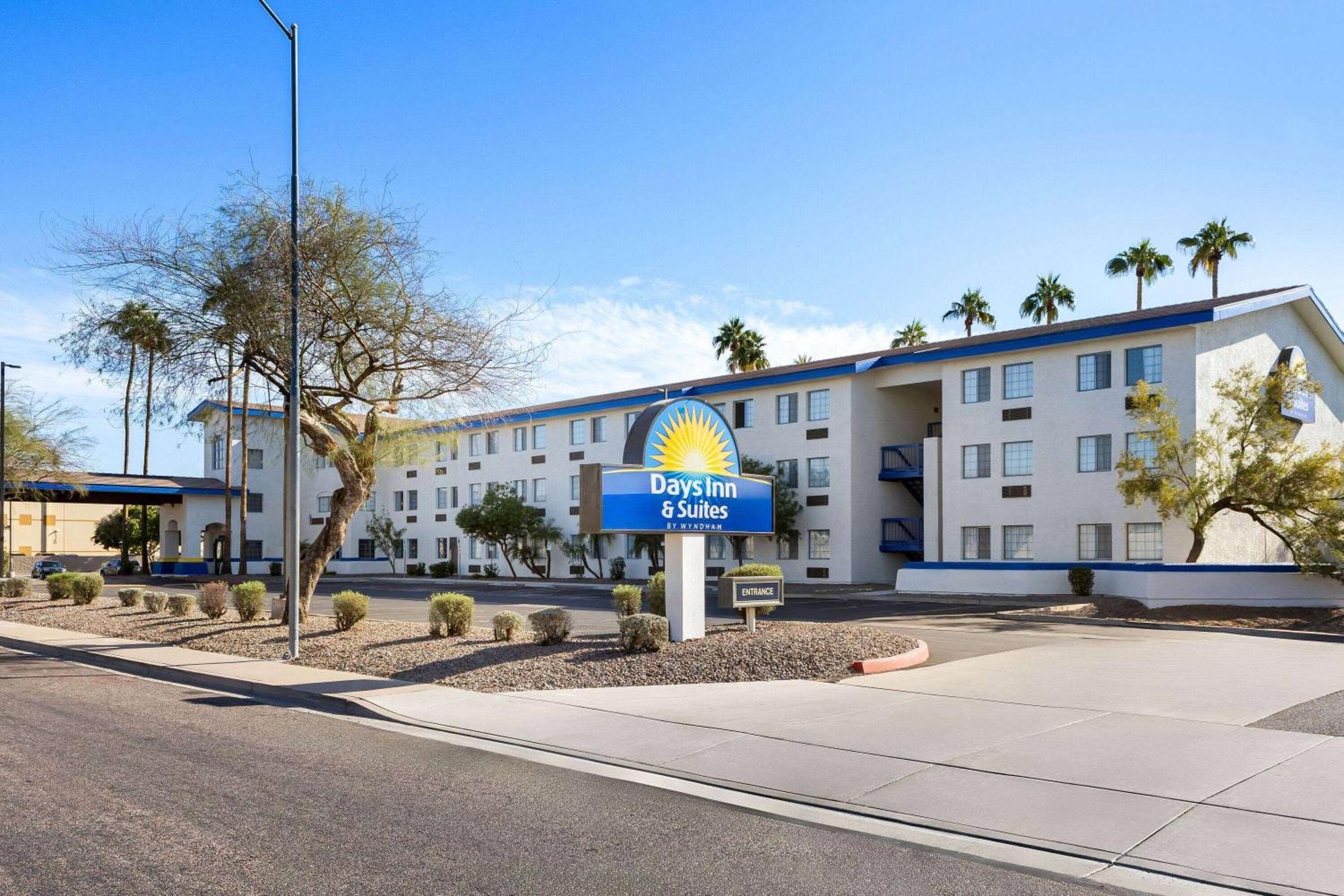 Days Inn & Suites By Wyndham Mesa Near Phoenix Esterno foto